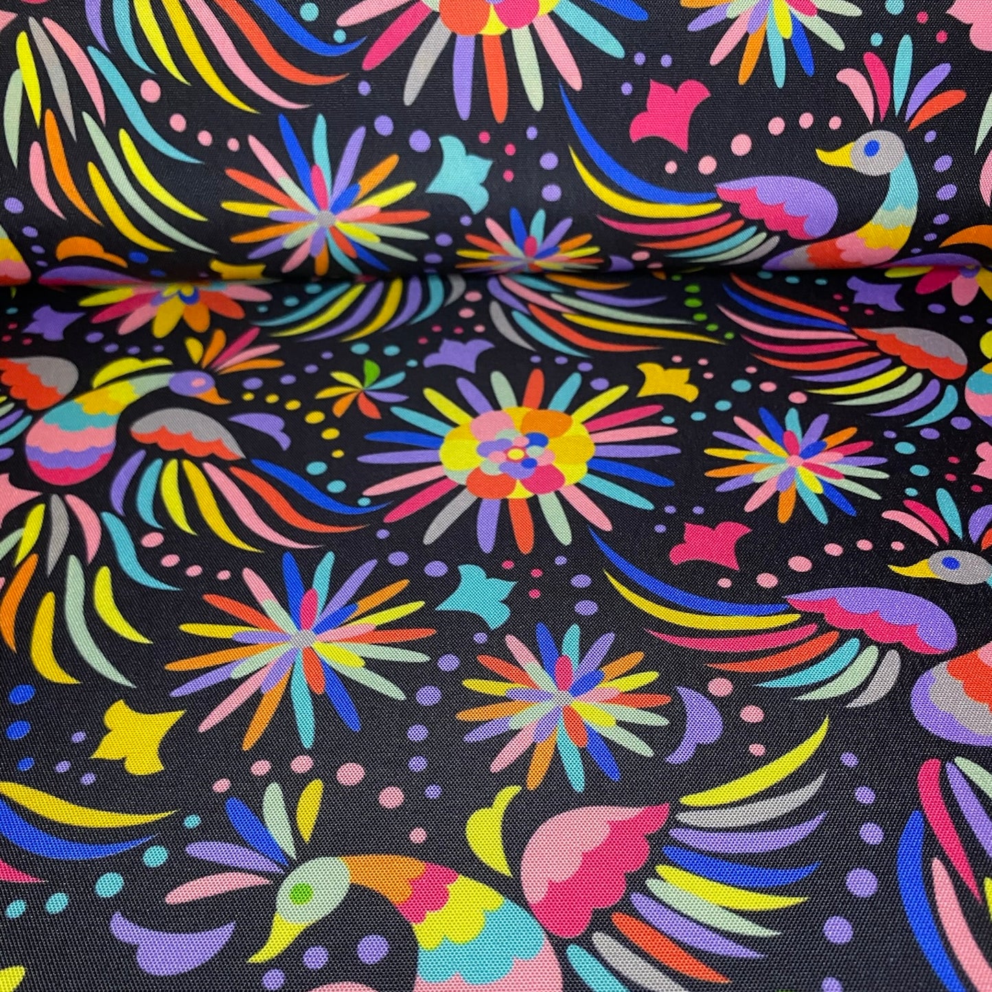 Tela Tafeta 600- Otomi negro rot. M