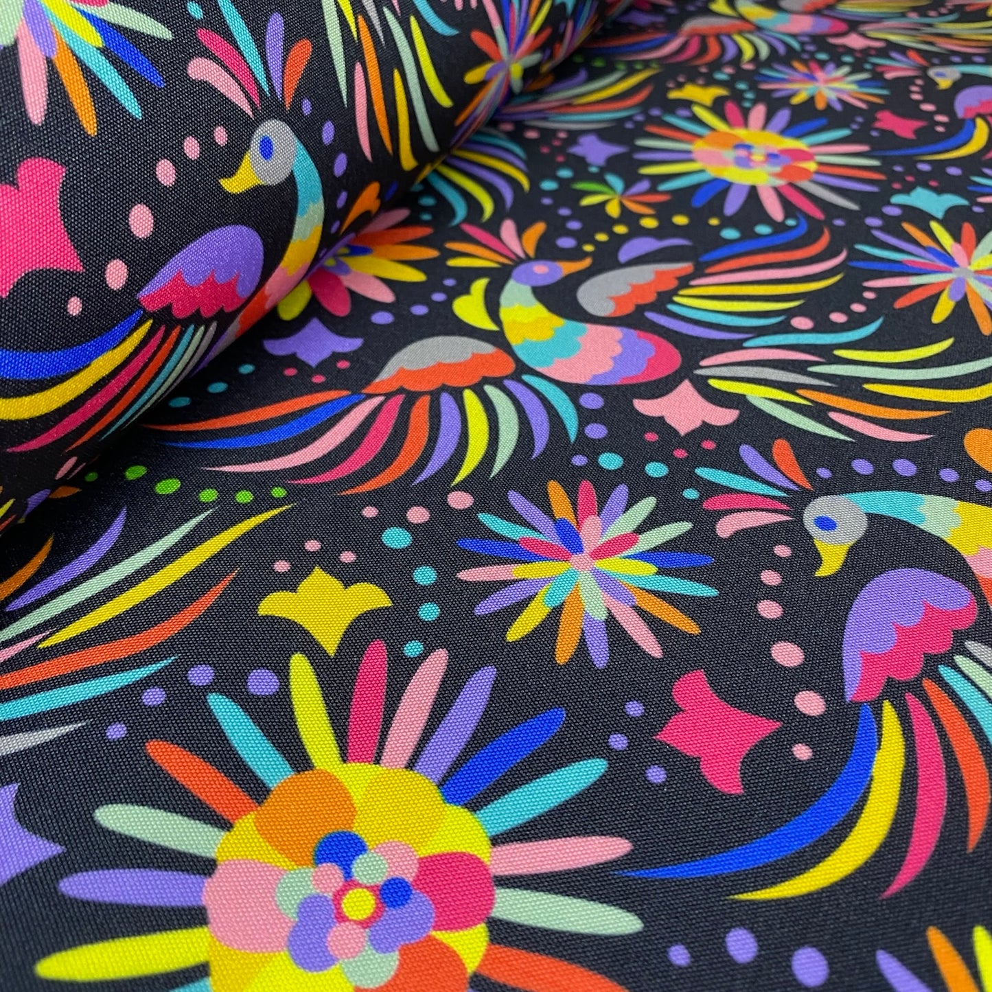 Tela Tafeta 600- Otomi negro rot. M