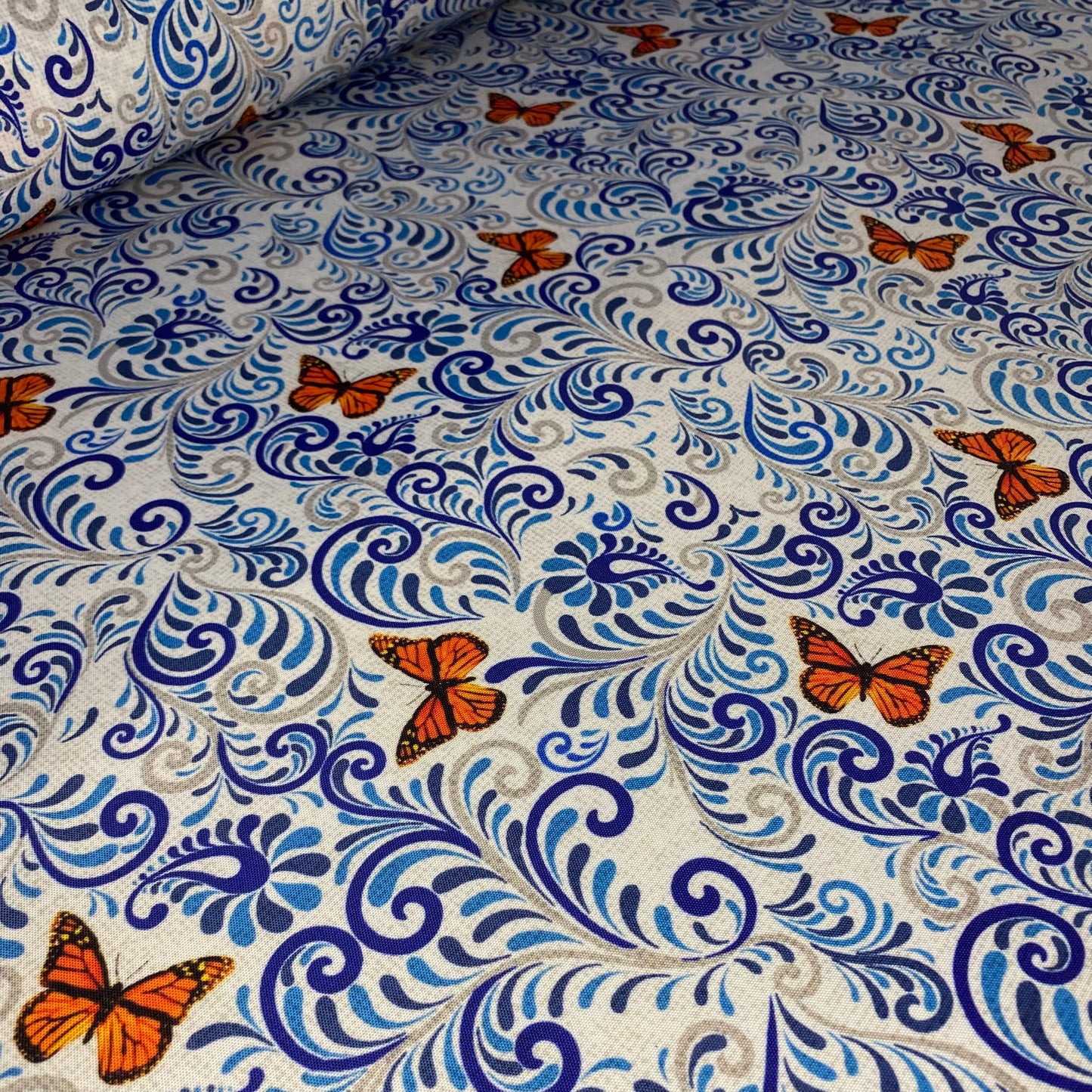 Tela Tafeta 600- Talavera Mariposas Real