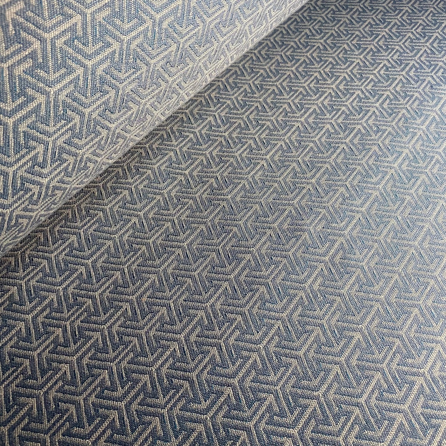 Pointed Azul
