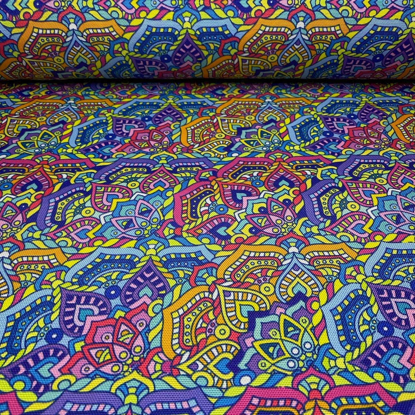 Tela Half Panamá - Mandala multicolor