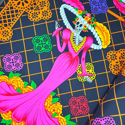 Tergal Señora Muerte Fondo Negro